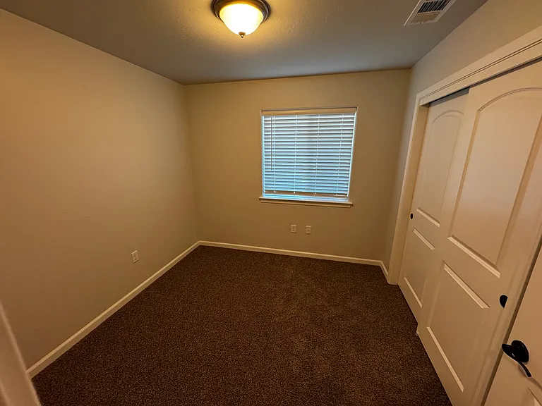 2472 Oakmont Cir #D — Photo 11