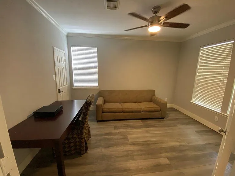 7 W Cottage Green St — Photo 14