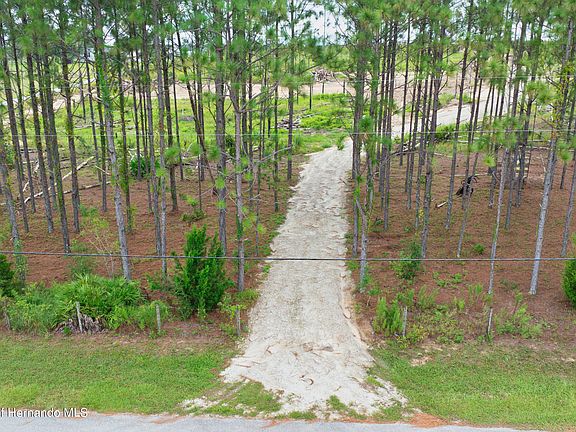 3rd image of 13070 Crowell Rd