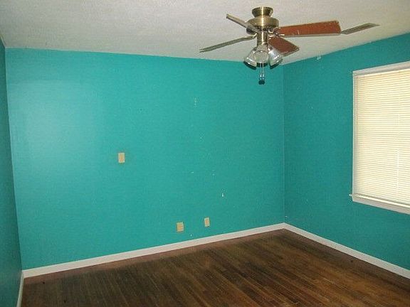 5th image of 400 21st Ave