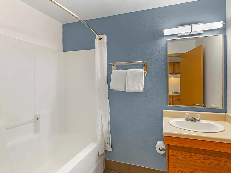 Studio Suite - 1 Full Bed