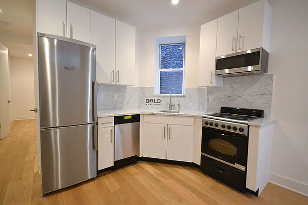 Rented by Bold New York | media 43