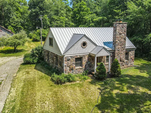 1393 Knight Rd, Ann Arbor, MI 48103