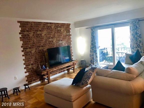 4th image of 438 N Armistead St APT 201