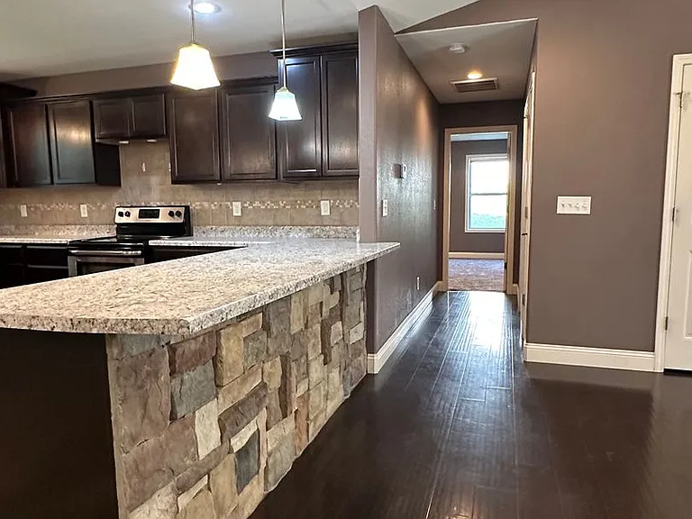 335 Lyle Curtis Cir — Photo 24