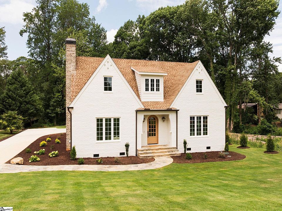 1st image of 15 Country Squire Ct