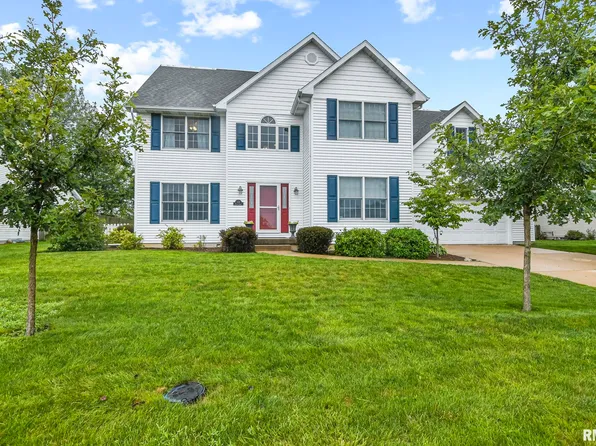 401 Dover Dr, Chatham, IL 62629