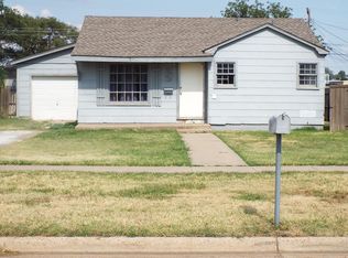 1306 Travis St, Plainview, TX 79072