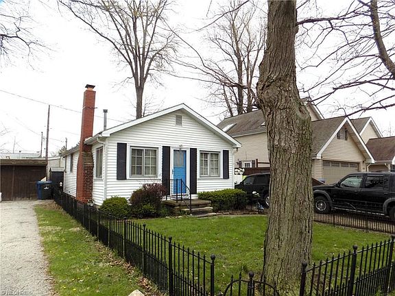 4th image of 821 Aurora Dr