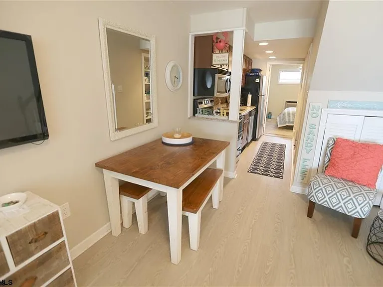 9510 Amherst Ave #116 — Photo 7