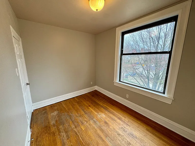 111 S Ohio Street (Full Service) — Photo 11