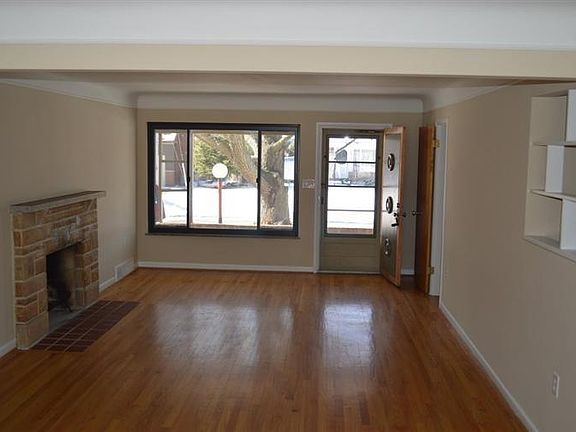 2nd image of 1174 Shangrila Dr