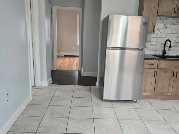 36 Spencer St APT 2, Boston, MA 02124