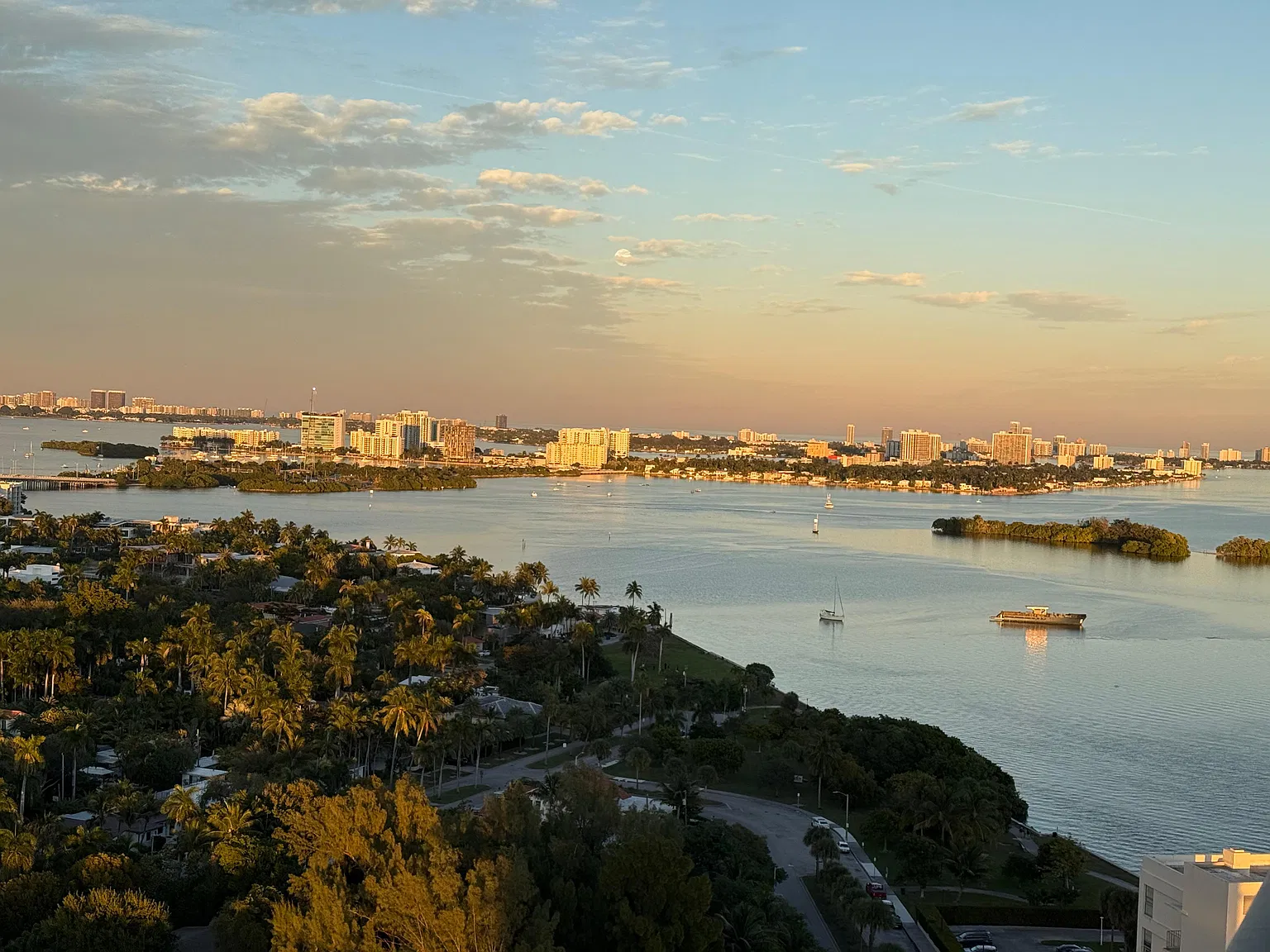 1 bed, 828 sqft, $3,120 — Photo 1