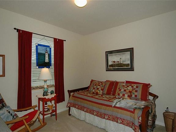 3rd image of 618 Rocky Hollow Ln