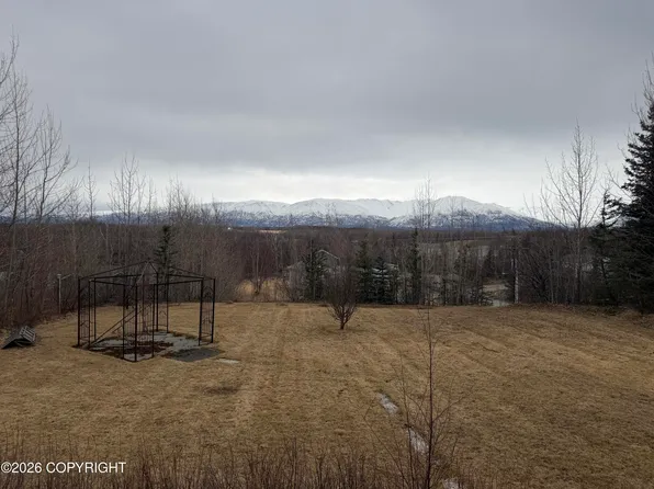 8861 E Kiva Way, Palmer, AK 99645