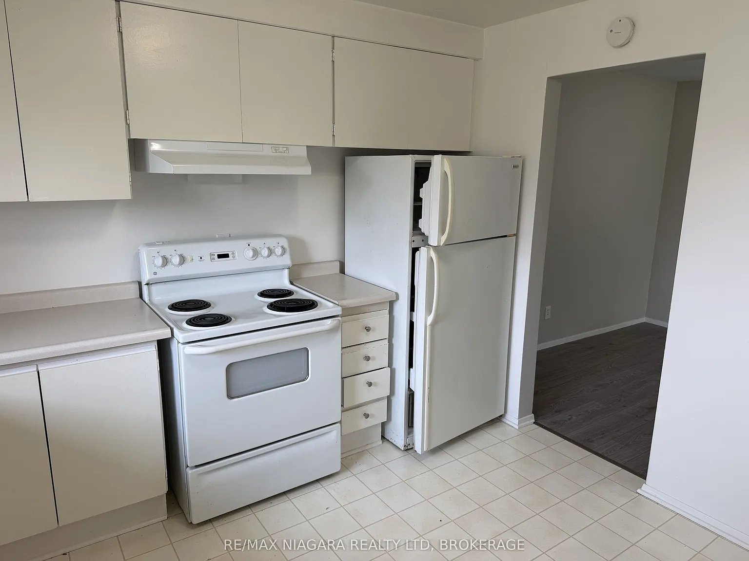 3 bed, $2,500 — Photo 3