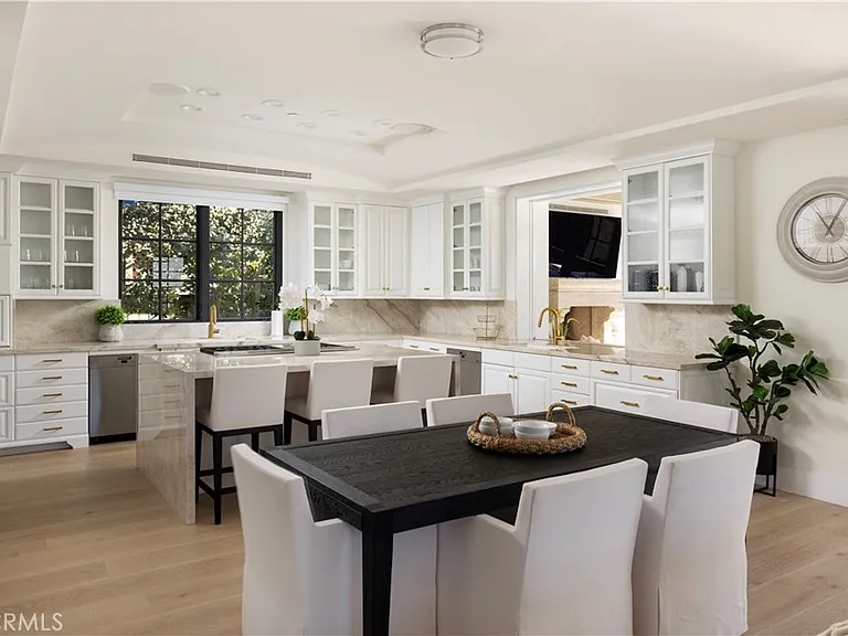 260 Evening Canyon Rd — Photo 3