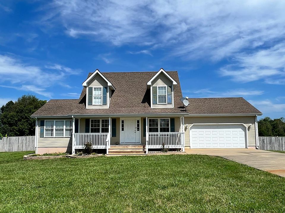 1st image of 372 Riverside Ln