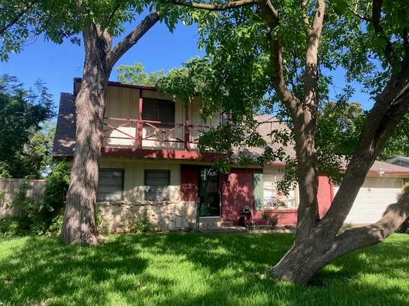 121 Wake Dr, Richardson, TX 75081