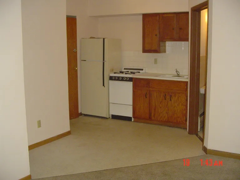 Phillips Park Apartments — Photo 10