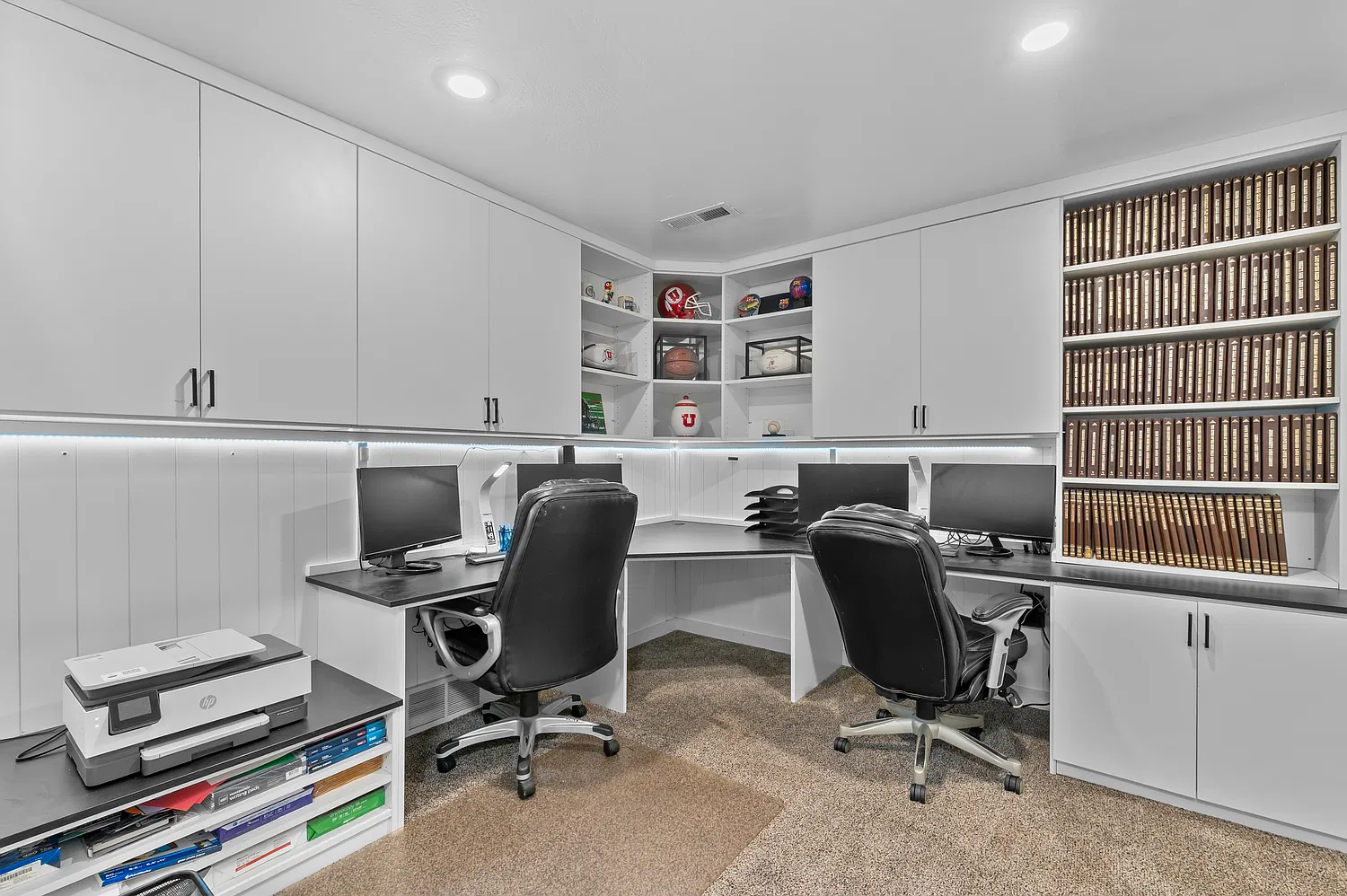 3 bed, 2.5 bath, 2200 sqft, $3,200 — Photo 3