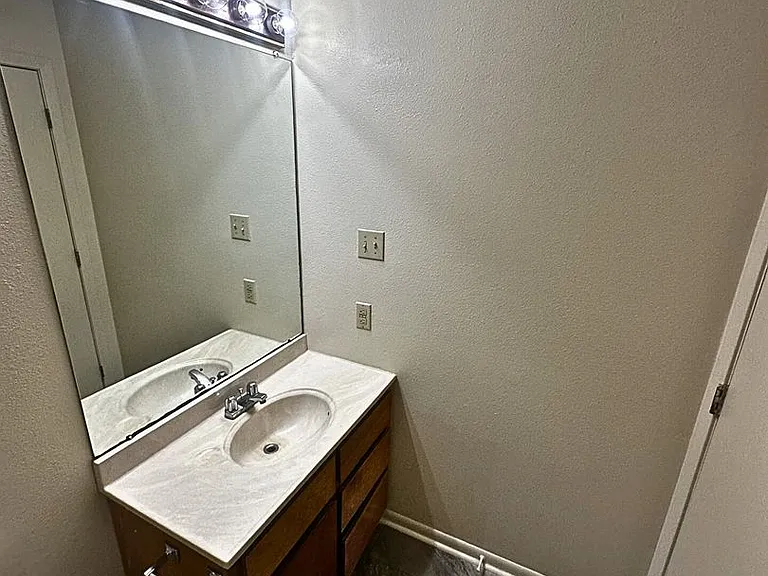 111 Mallard Dr #A — Photo 15