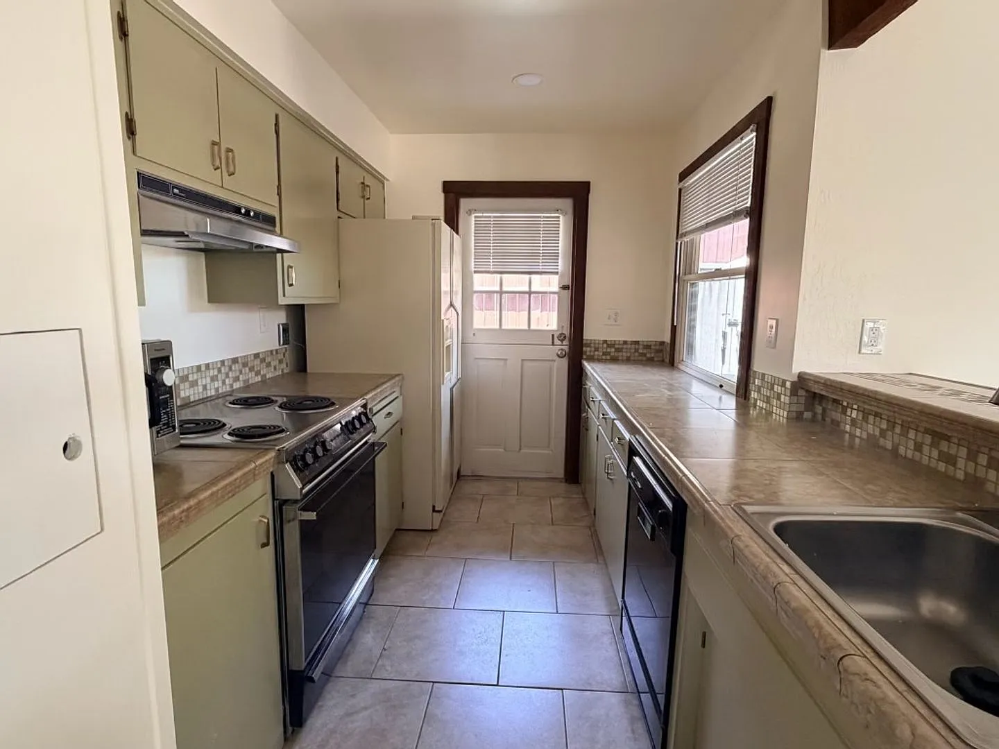 3 Bed, 2 Bath Condo In Bear Valley Ready Now! — Photo 4