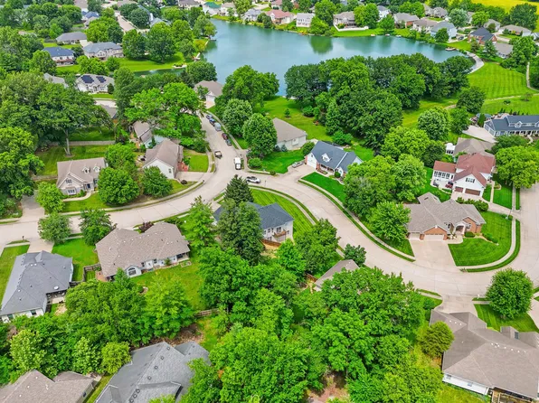 4092 Weston Dr, Columbia, MO 65203