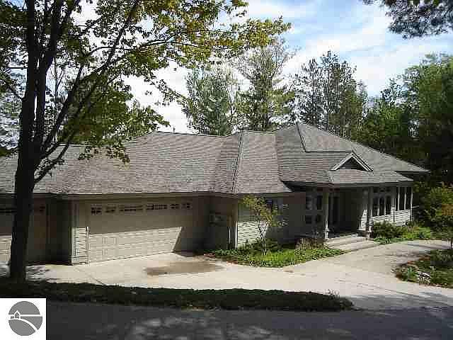 1st image of 9346 W Pointe Dr