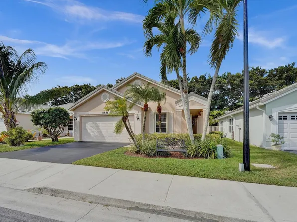 8851 Lake Park Cir N, Fort Lauderdale, FL 33328