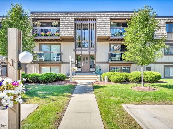 9540 Cove Dr Unit D12, North Royalton, OH 44133