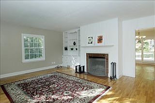 5th image of 244 W Hamilton Ln