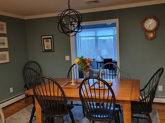 3rd image of 243 Skyview Drive