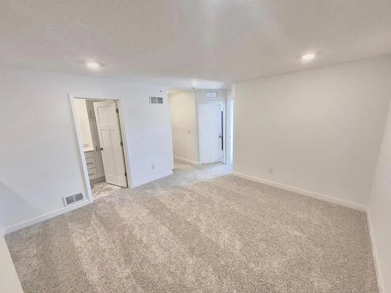 14953 Archdale Ln — Photo 4