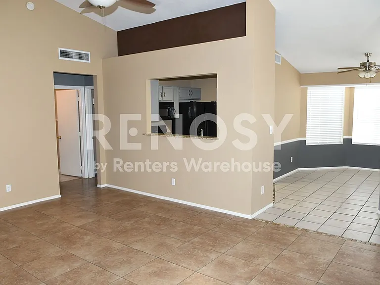 3049 E Siesta Ln — Photo 6