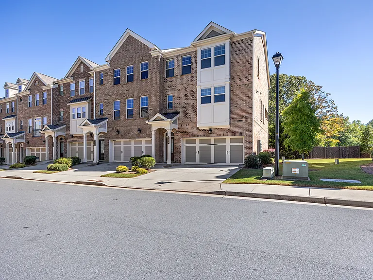5428 Terrace Bend Pl — Photo 2