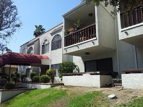 1st image of 987 E Del Mar Blvd