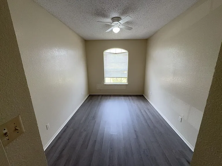 4303 Fawn Dr — Photo 13