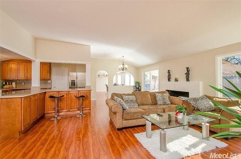 1st image of 4516 El Camino Ave