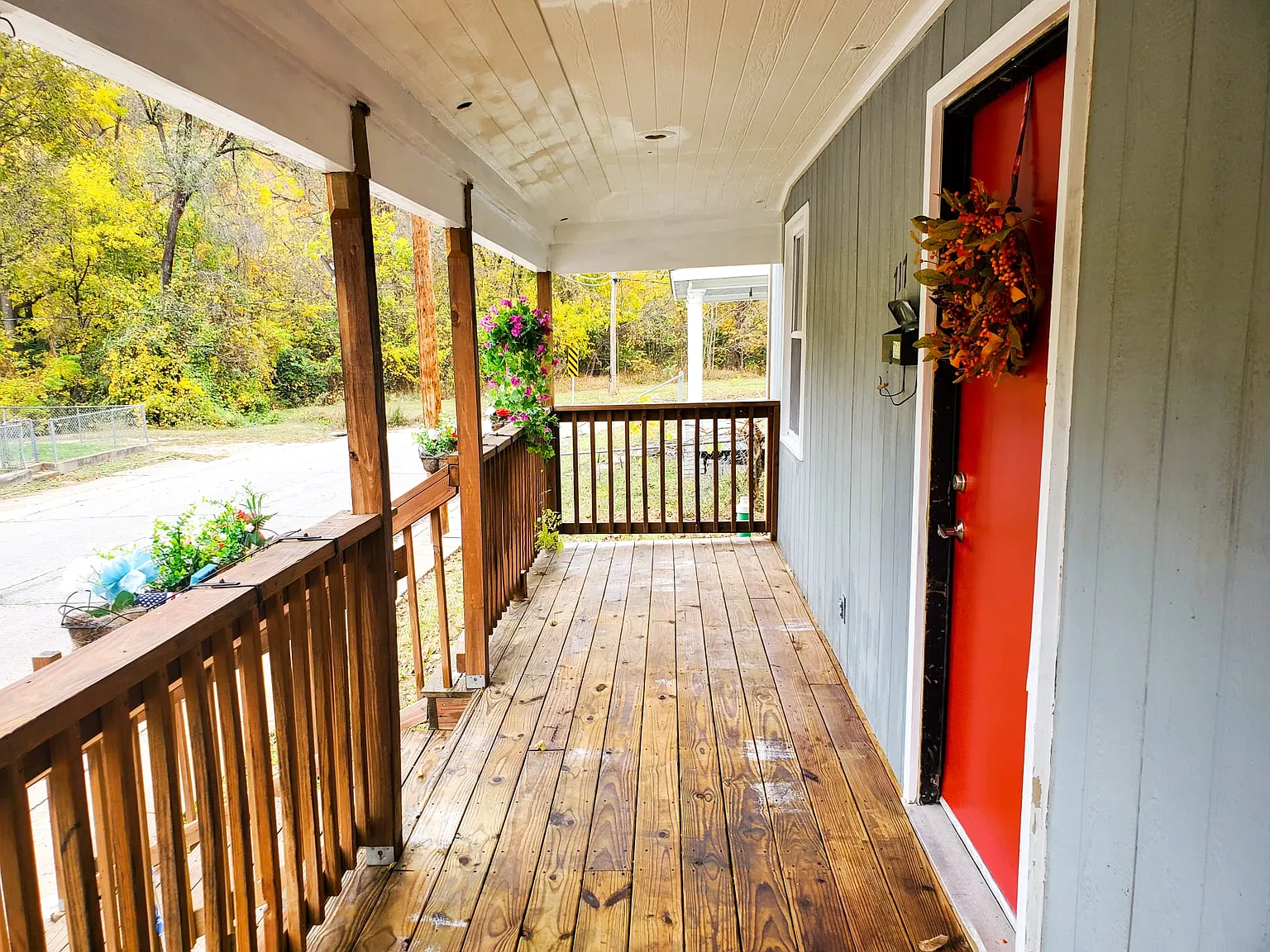4 bed, 1100 sqft, $1,549 — Photo 3