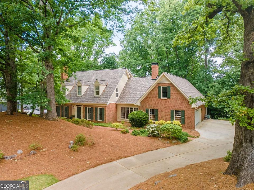1st image of 335 Cameron Ridge Dr