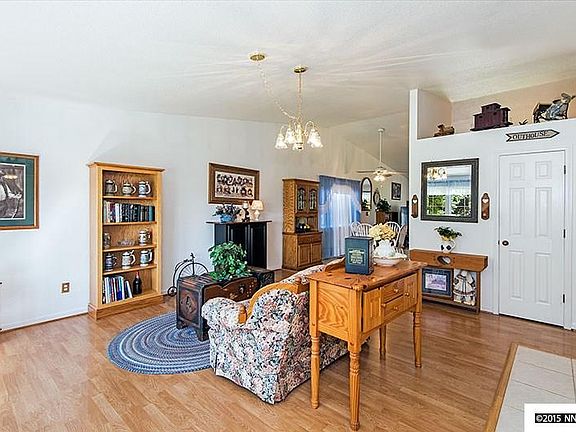 2nd image of 1848 Windridge Dr