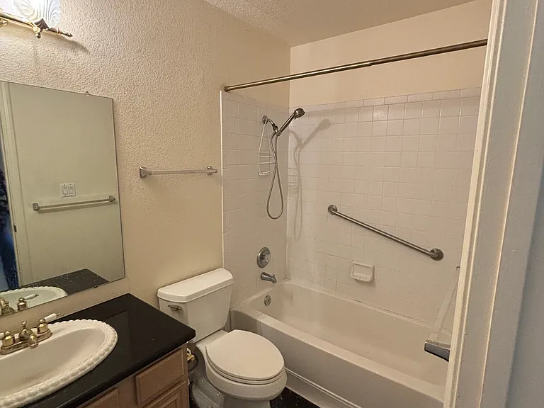 6909 Hartford Pl NW — Photo 5