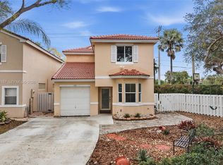 11201 Sunview Way, Hollywood, FL 33026