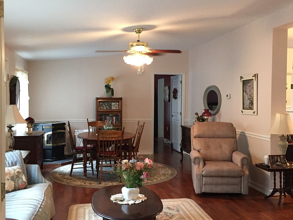 45 Washington St Plainville MA Zillow