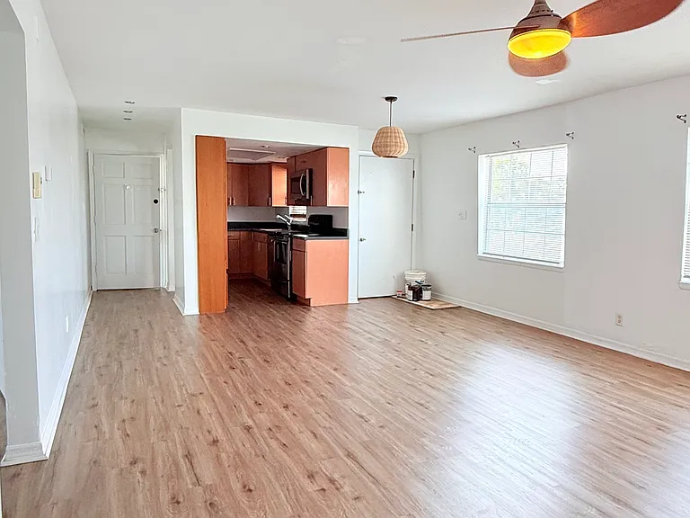 1000 S Semoran Blvd — Photo 5
