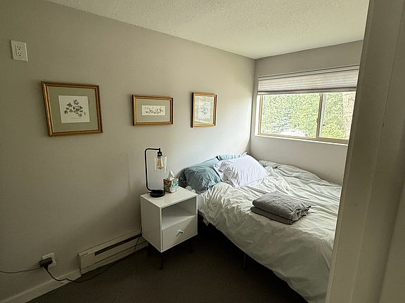 Guest room or office space