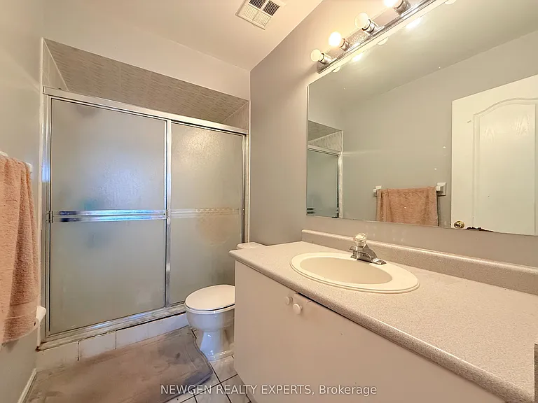 6013 Castlegrove Ct #UPPER — Photo 20