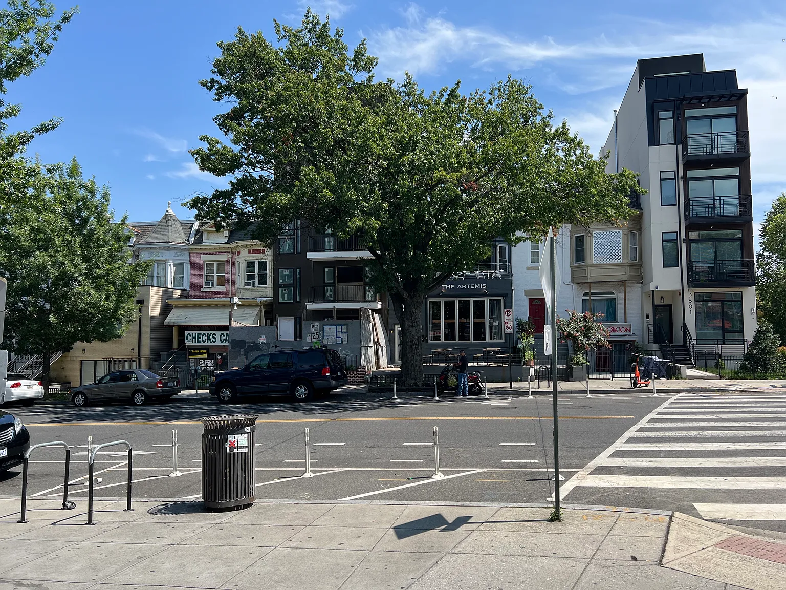 1 bed, 900 sqft, $1,850 — Photo 4